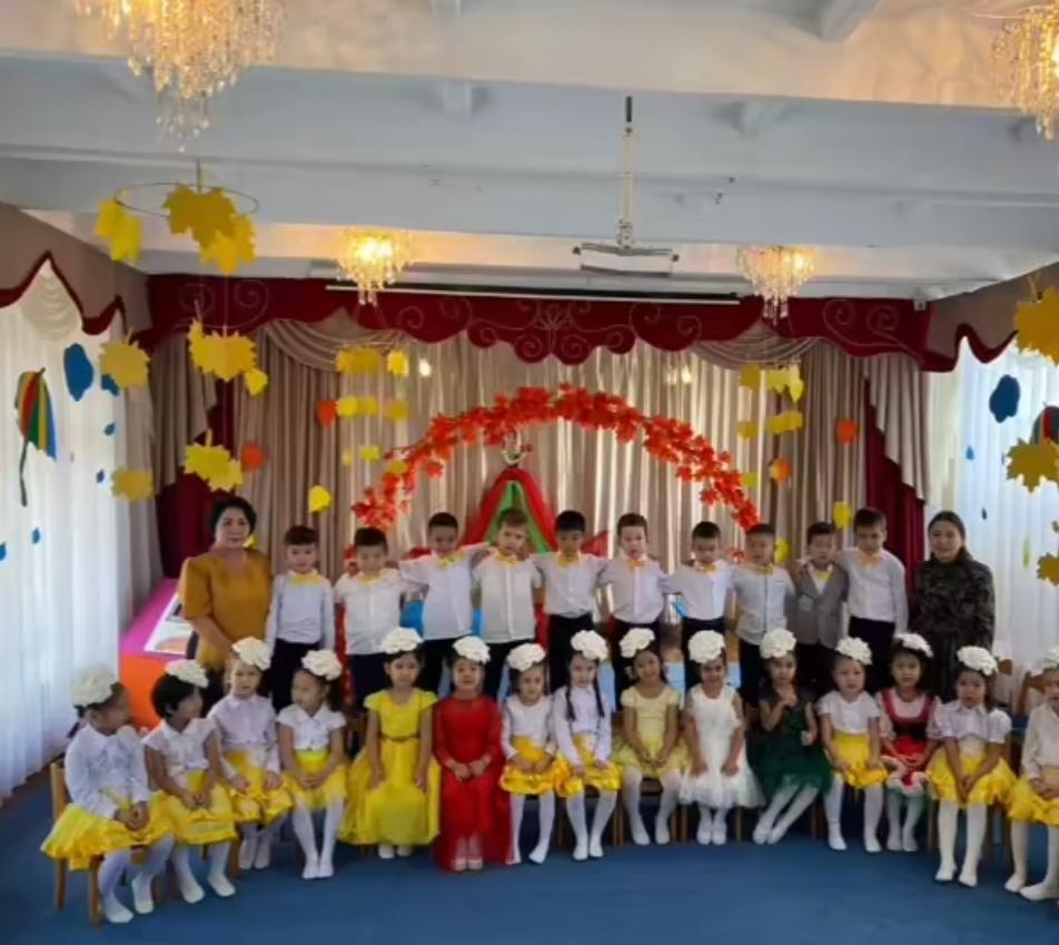 "Күз патшалығына саяхат!"  ертеңгілгі .Мектепалды "Жұлдыз" тобы